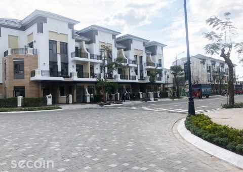 Ngói màu cao cấp Secoin tạ Nhà phố Thành Phúc - Khang Điền